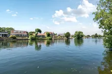 Thames Side, Staines-Upon-Thames, TW18 photo 22