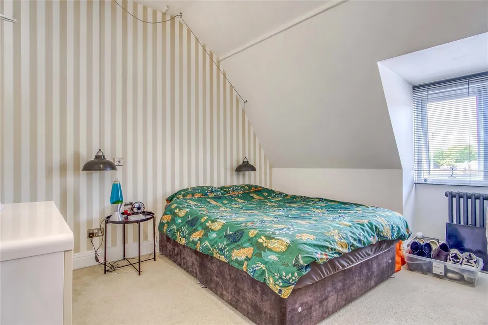 Property carousel item 5