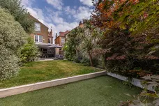 Howards Lane, London, SW15 photo 6