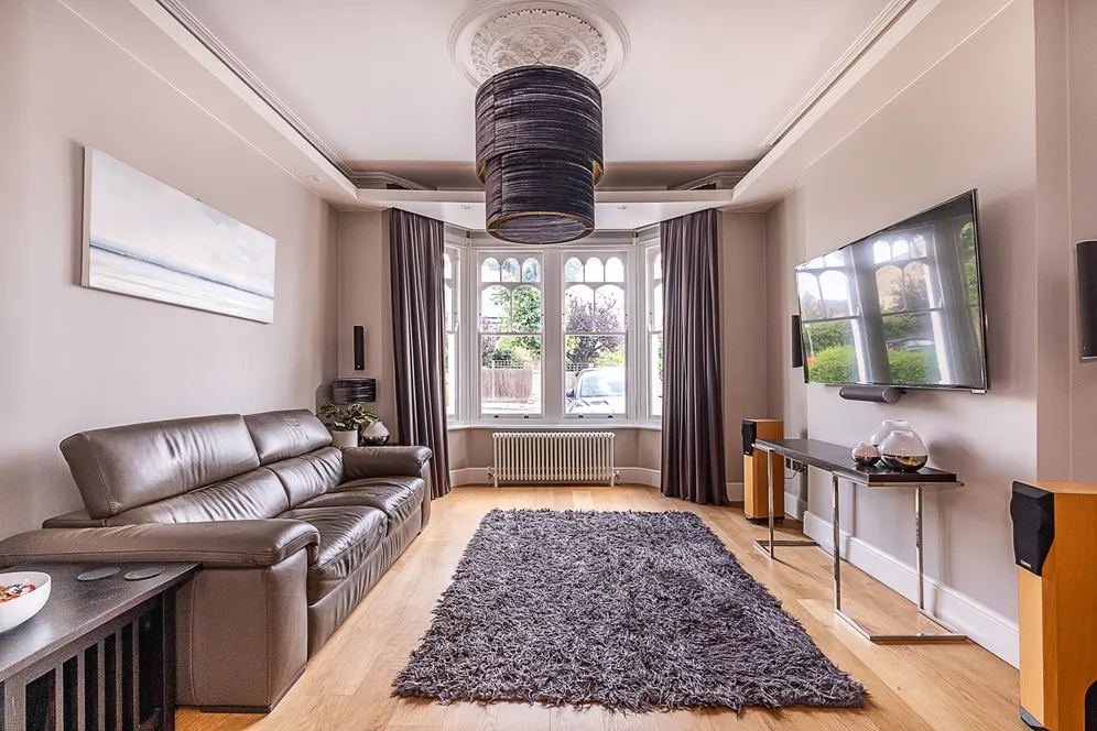 Howards Lane, London, SW15 photo 9