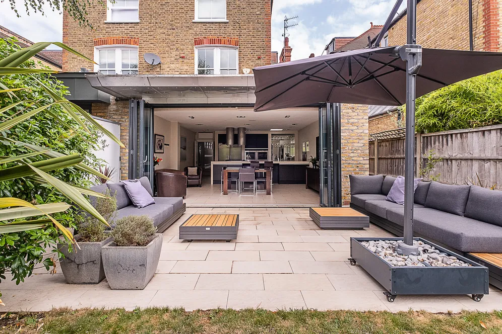 Howards Lane, London, SW15 photo 24