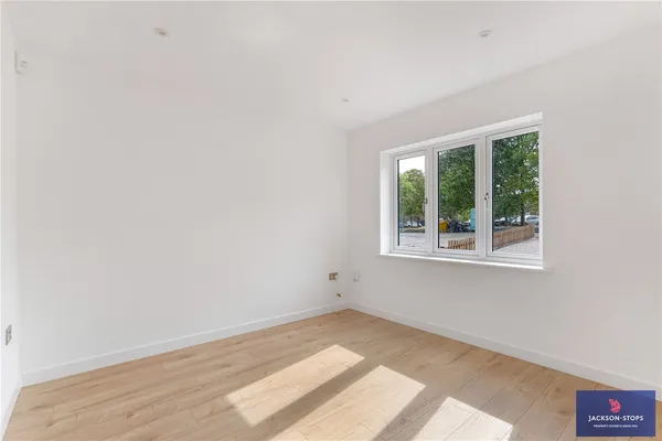 The Crescent, Caldecott, NN9 photo 11