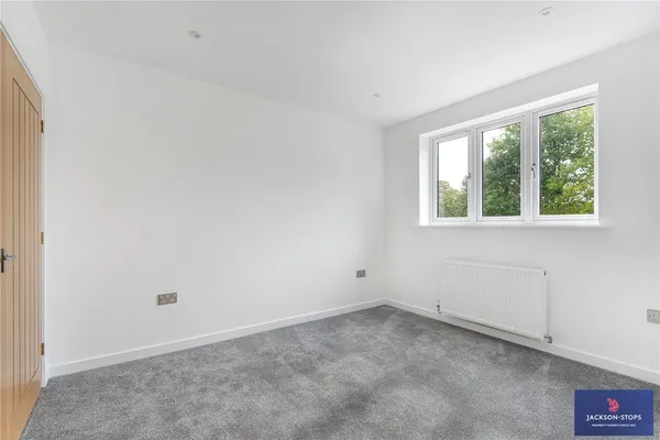 The Crescent, Caldecott, NN9 photo 24