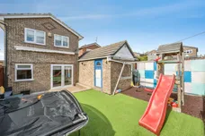 Uttoxeter Avenue, Mexborough