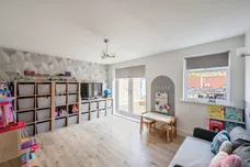 Uttoxeter Avenue, Mexborough