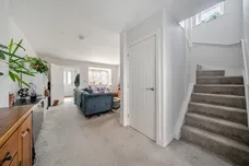 Meadow Way, Thatcham, RG19 photo 12