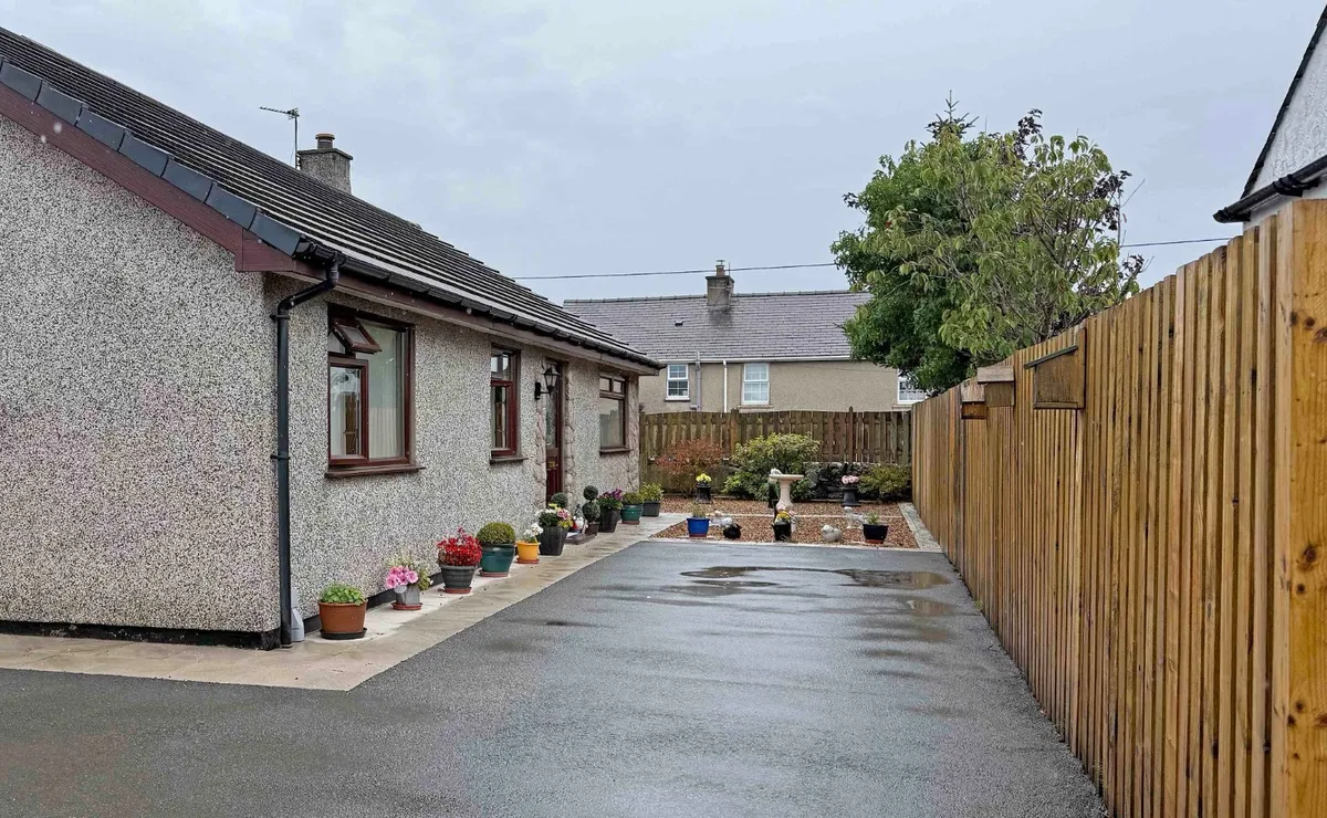 Swn Yr Engan, Gaerwen, Anglesey, LL60