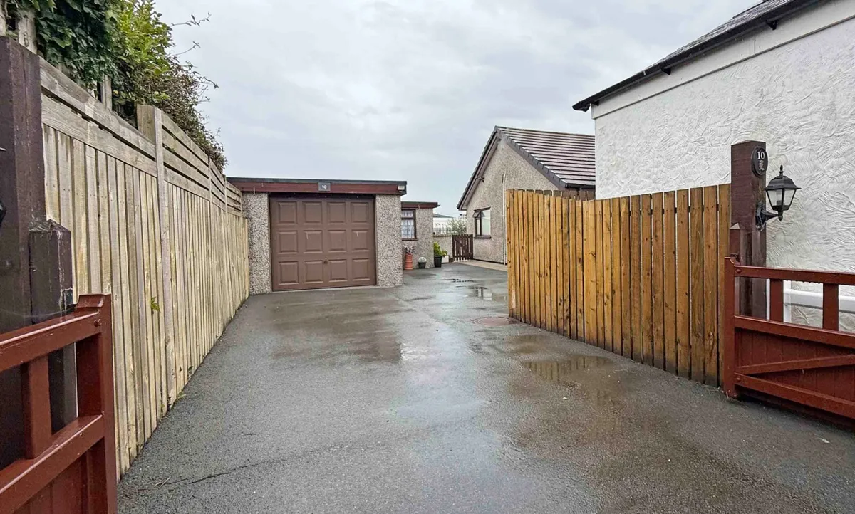 Swn Yr Engan, Gaerwen, Anglesey, LL60