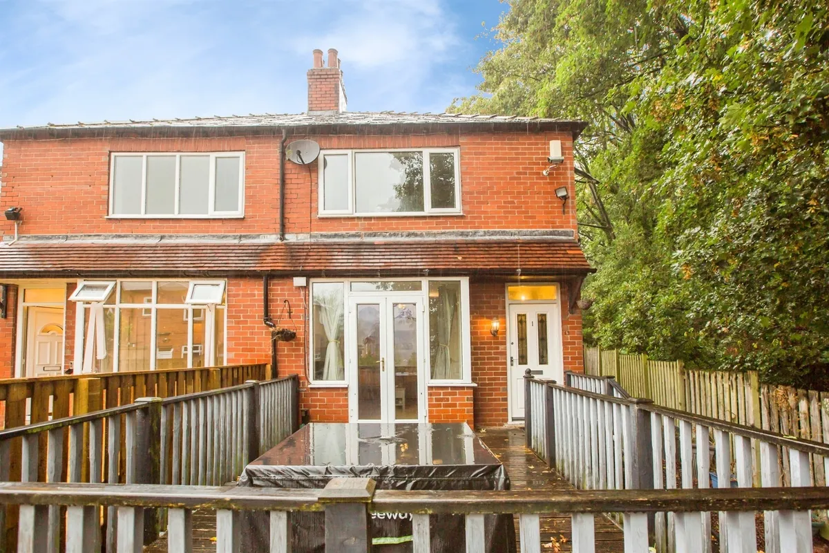 Sunnybank Crescent, Sowerby Bridge
