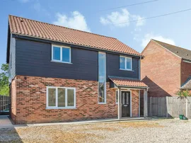 Sutton Crescent, Freethorpe, Norwich photo
