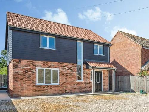Sutton Crescent, Freethorpe, Norwichphoto