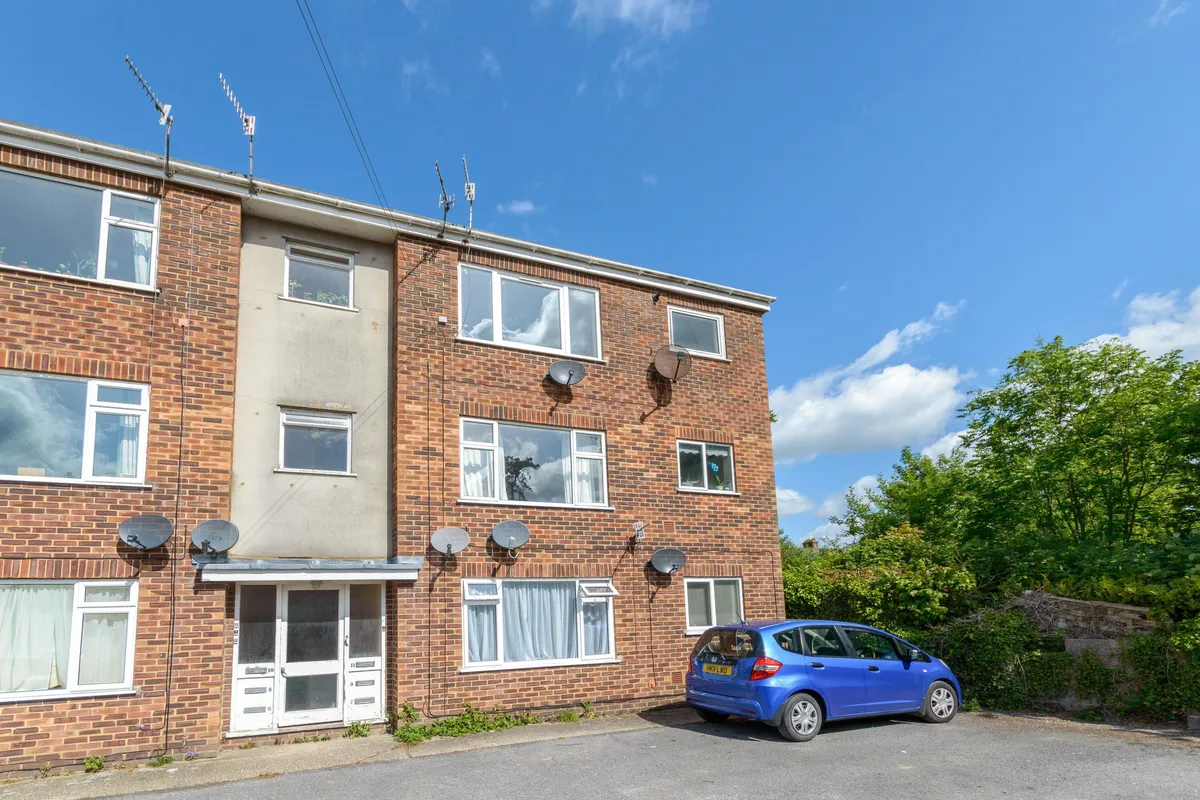 Centurion Close, SALISBURY