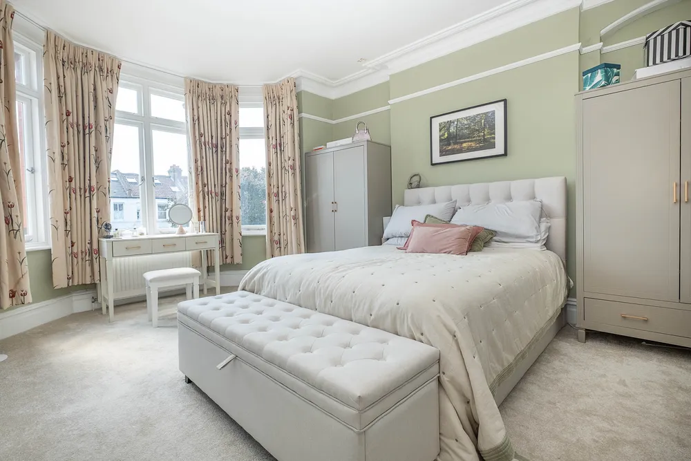 Queens Road, London, SW19