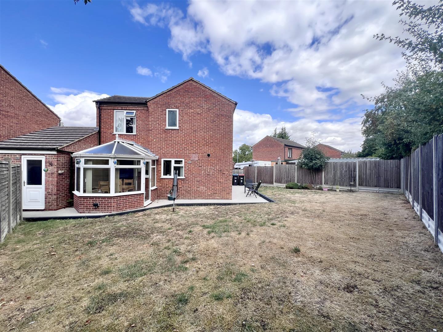 Bampton Close, Furzton, Milton Keynes Image 4