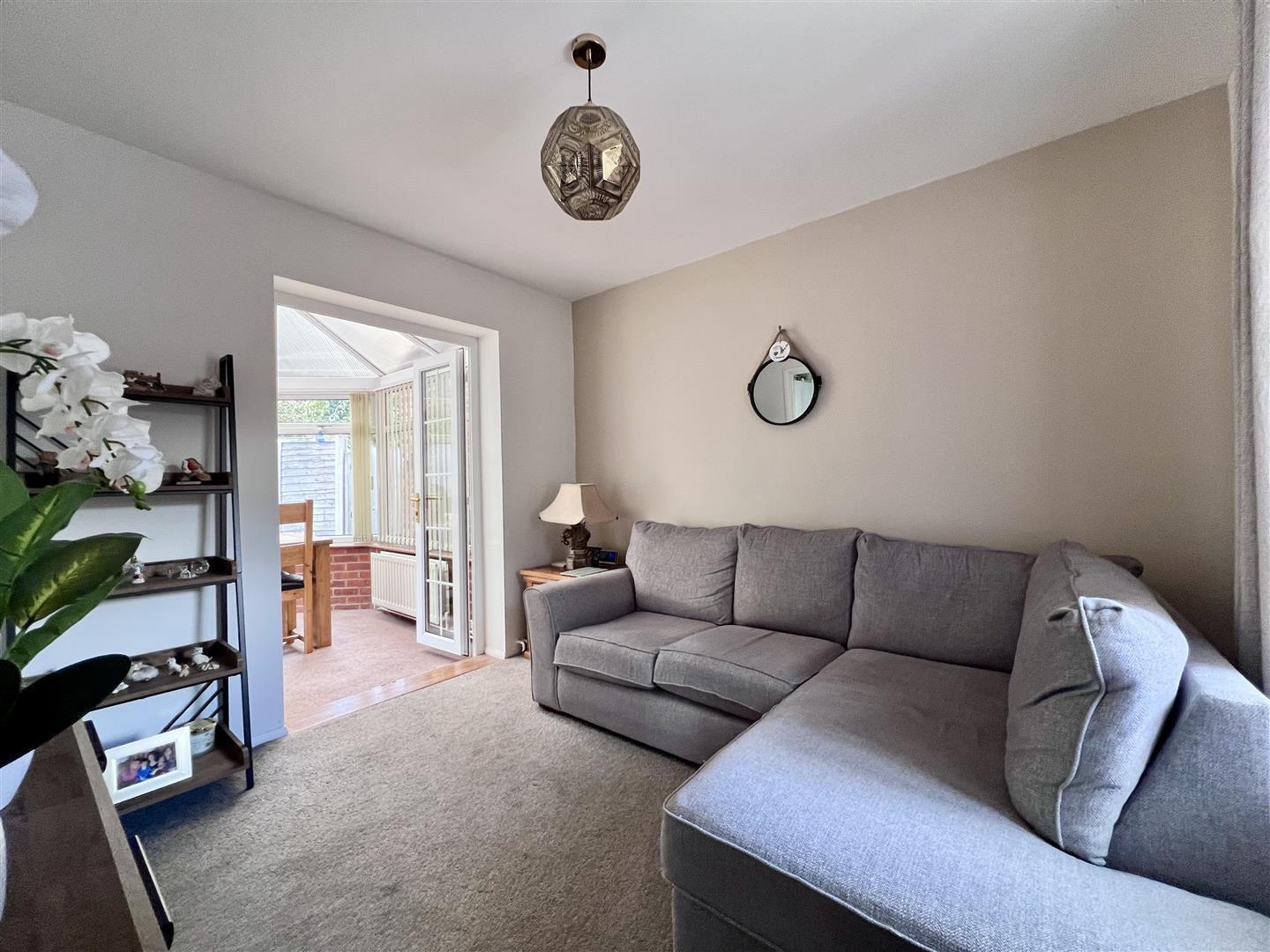 Bampton Close, Furzton, Milton Keynes Image 5