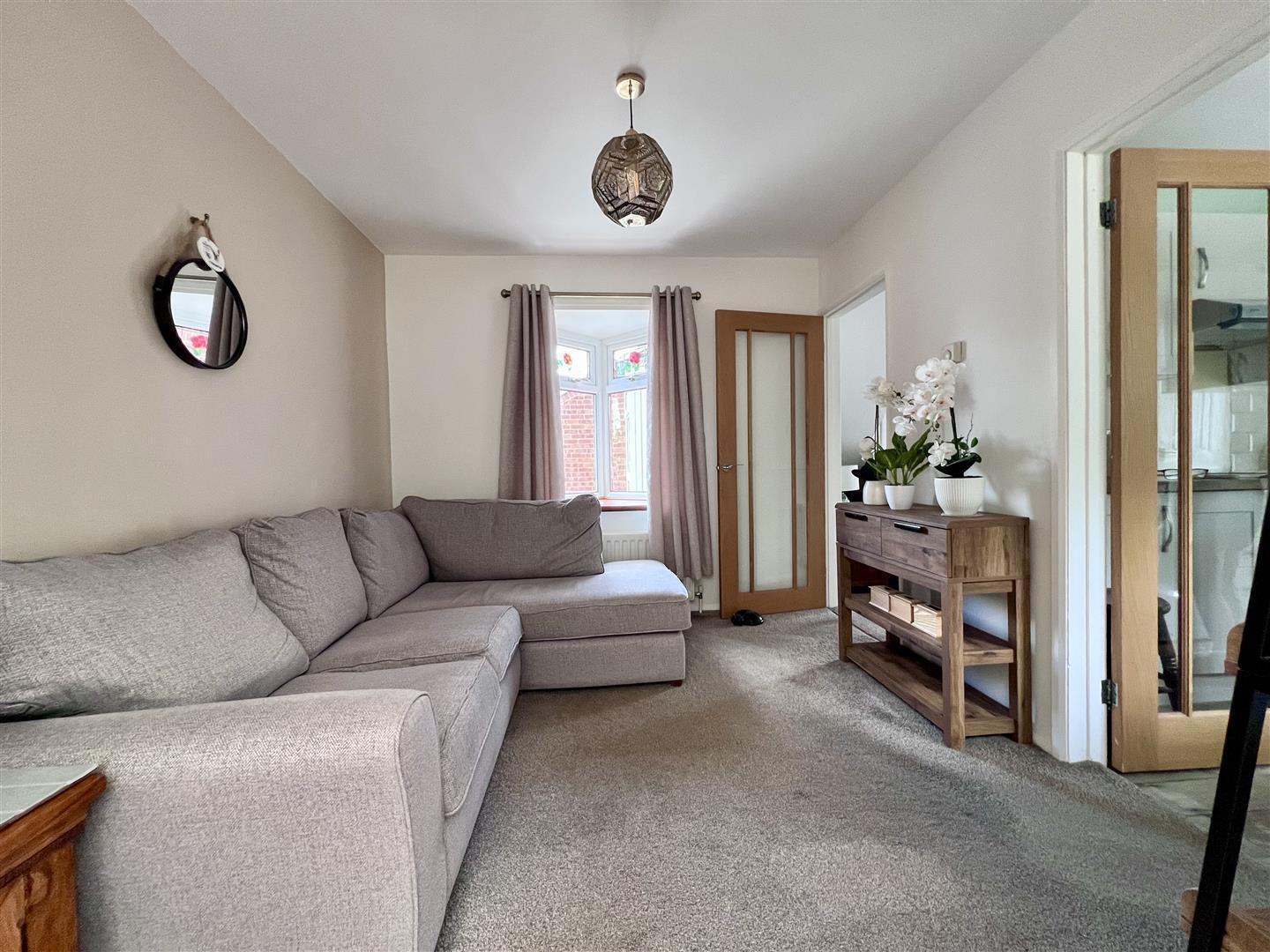 Bampton Close, Furzton, Milton Keynes Image 6