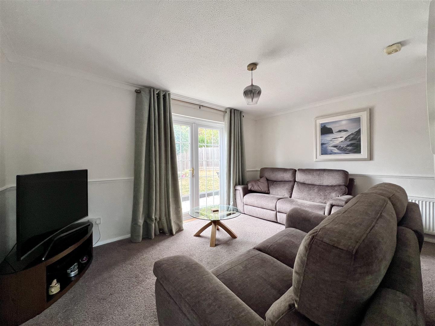 Bampton Close, Furzton, Milton Keynes Image 7