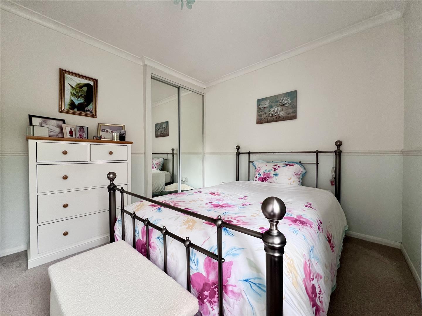 Bampton Close, Furzton, Milton Keynes Image 10