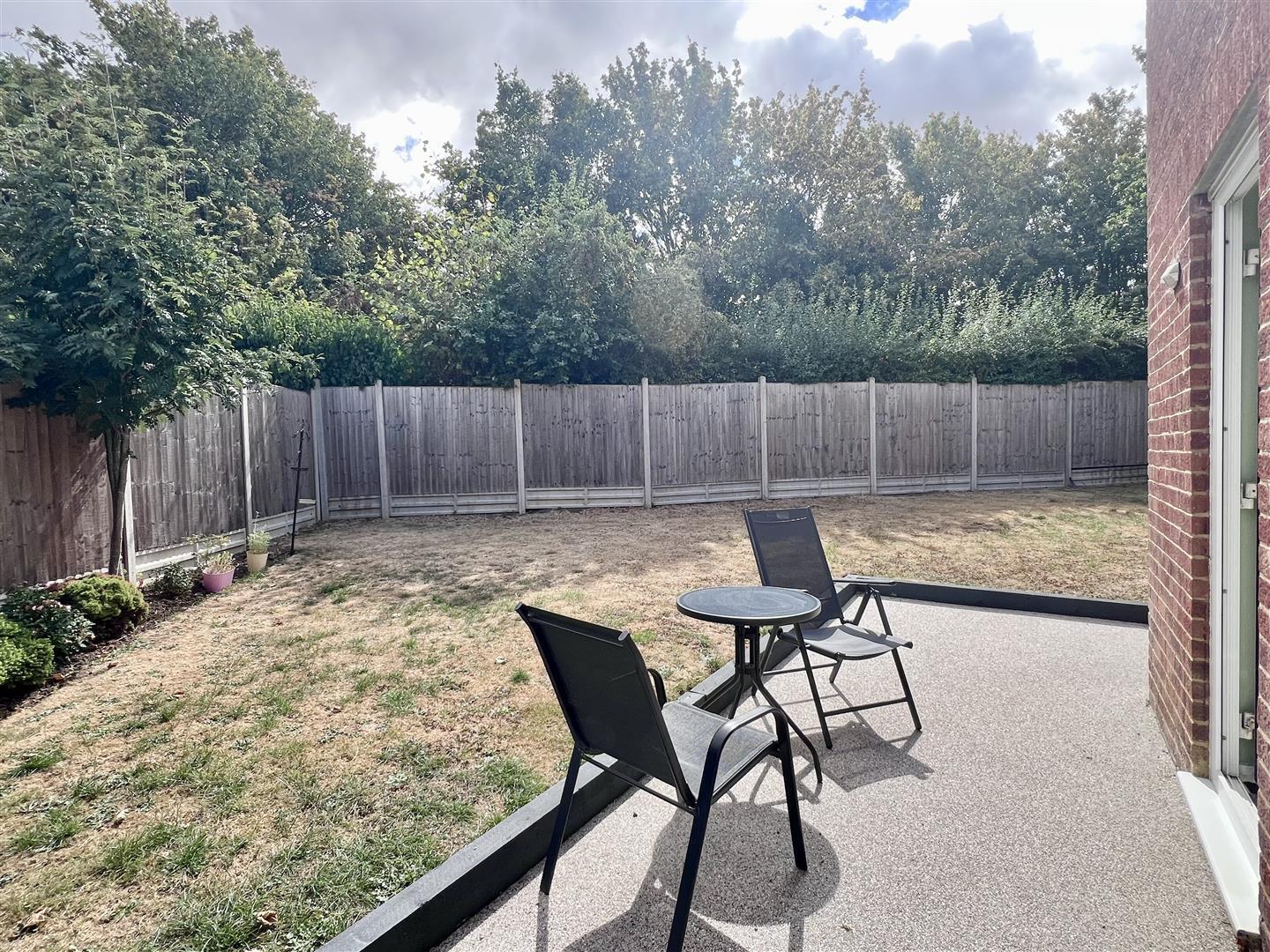 Bampton Close, Furzton, Milton Keynes Image 14