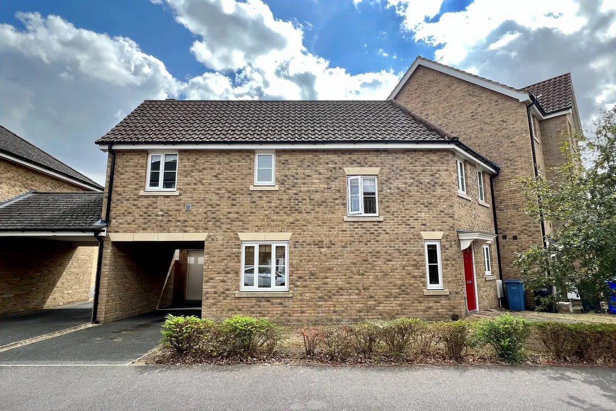 Conifer Close, Mildenhall, BURY ST. EDMUNDS