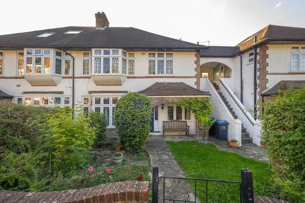 Glendale Drive London SW19 photo 2