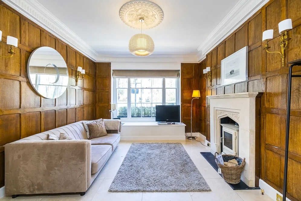 Brompton Square Knightsbridge SW3 photo 3