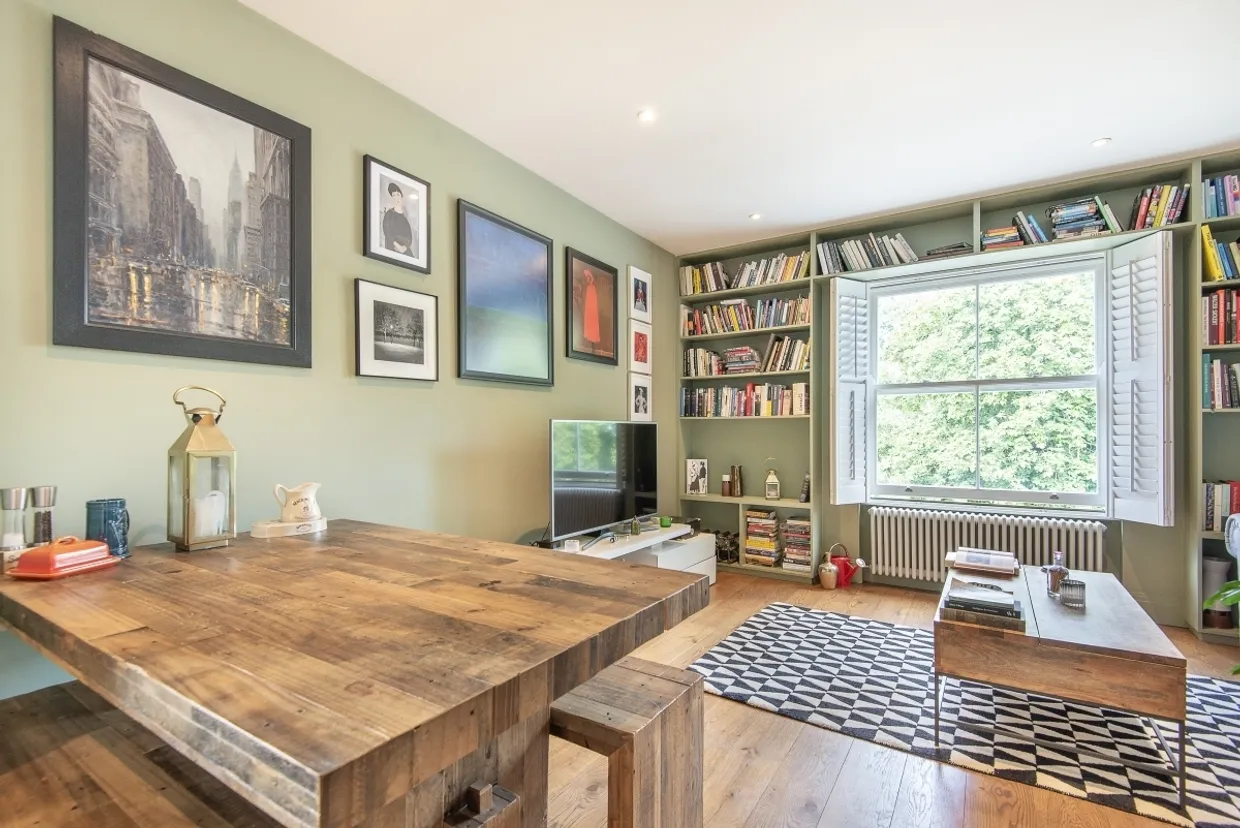 Clapham Common South Side London SW4 photo 3