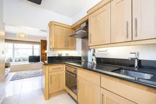 Brompton Square Knightsbridge SW3 photo 4