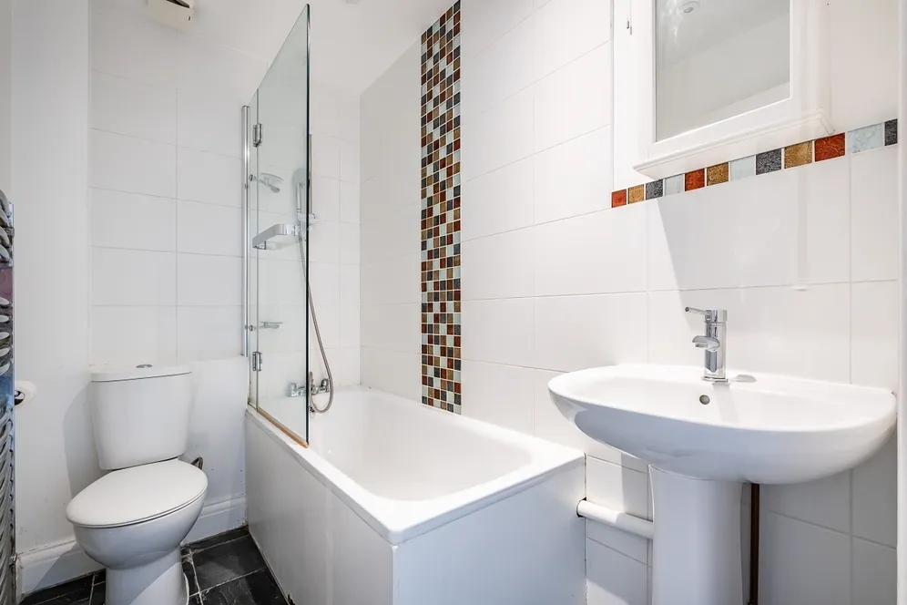 ., 2A Iveley Road, London photo 6
