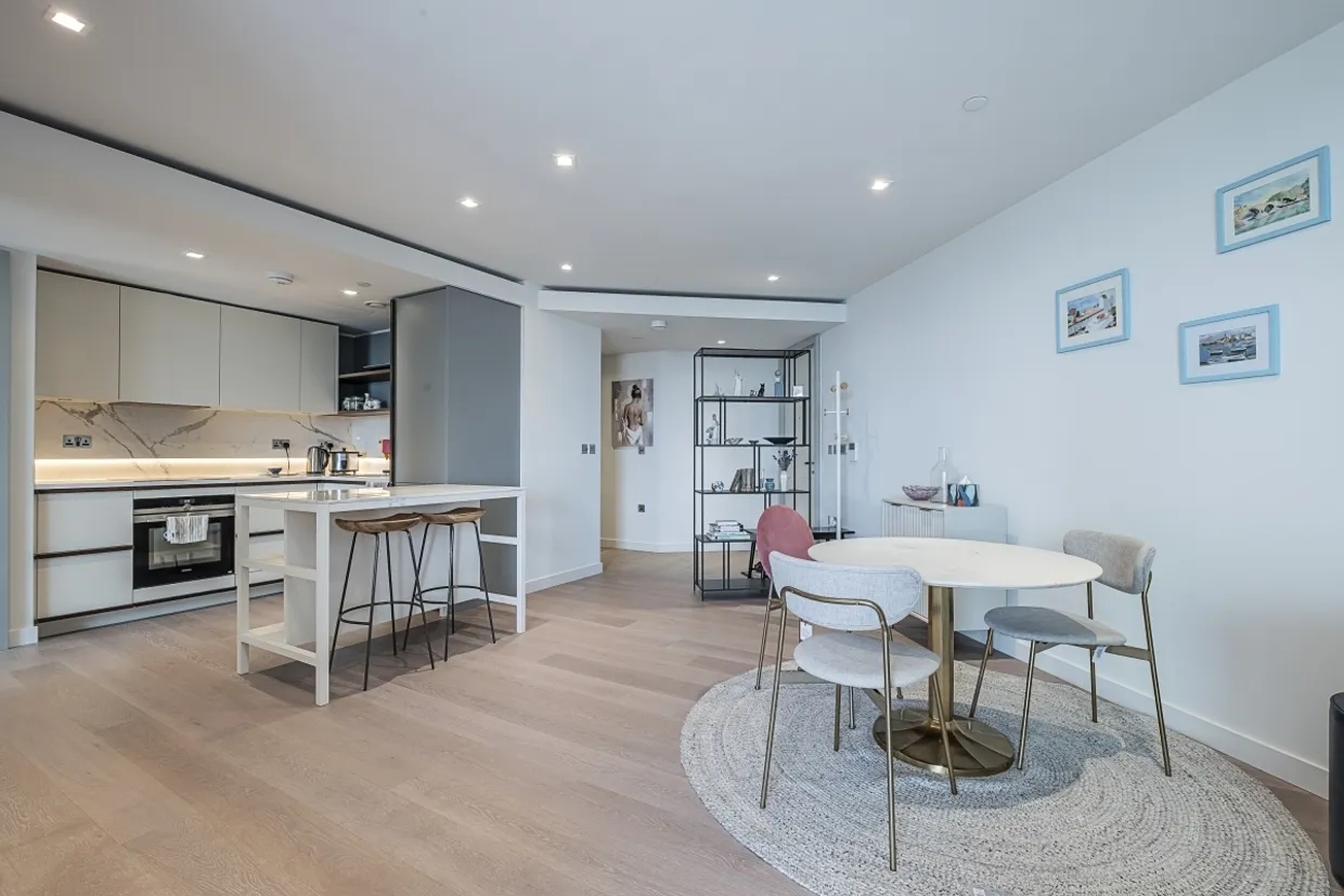 Westmark Tower Paddington W2 photo 7