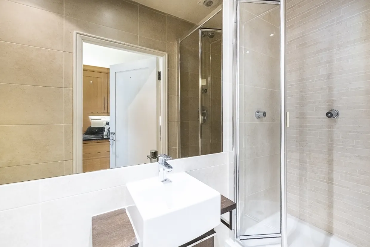 Brompton Square Knightsbridge SW3 photo 9