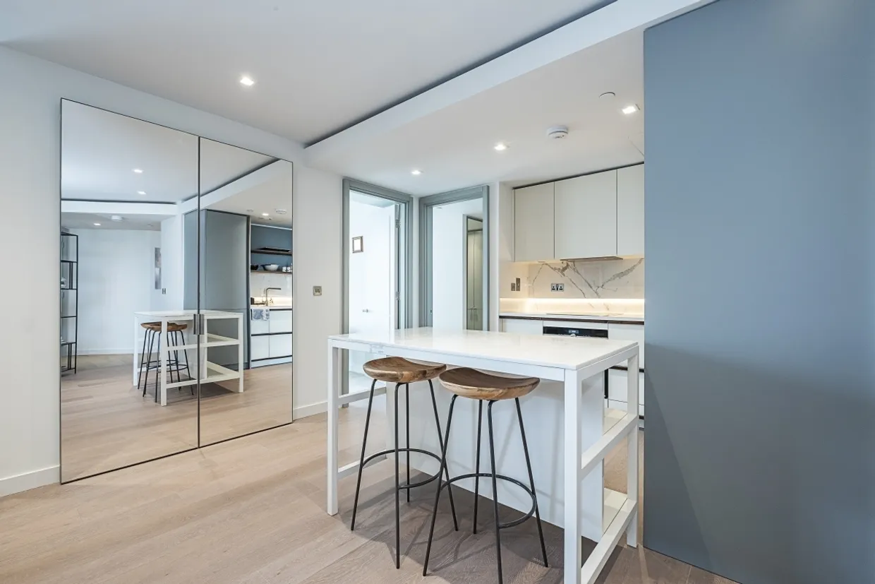 Westmark Tower Paddington W2 photo 9