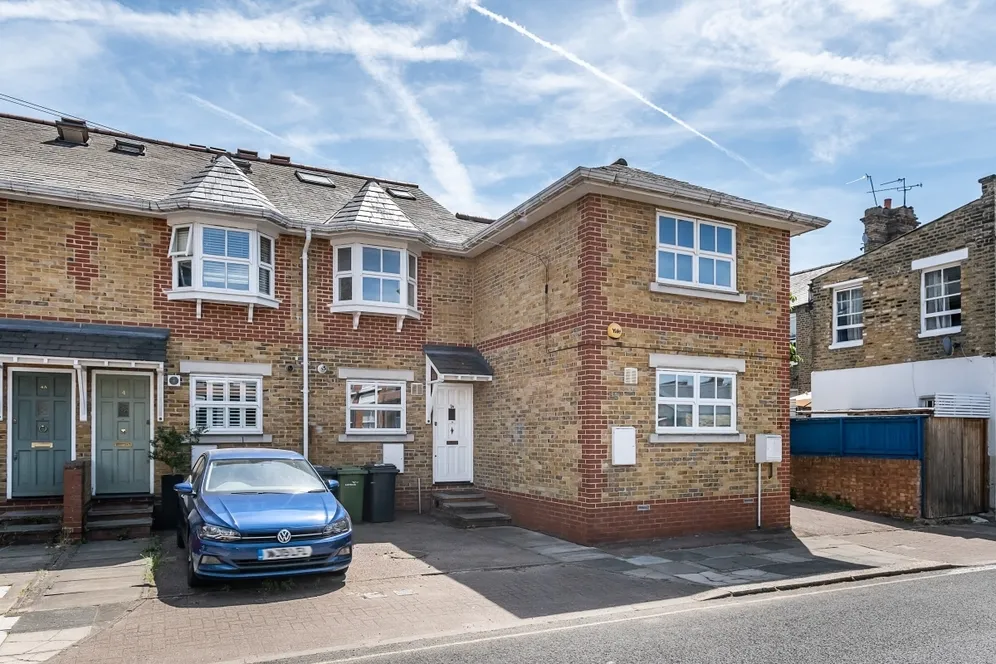 ., 2A Iveley Road, London photo 11