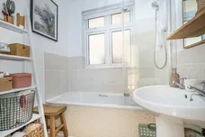 Glendale Drive London SW19 photo 10