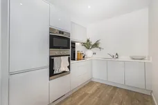 Elmsleigh Road Staines TW18 photo 5