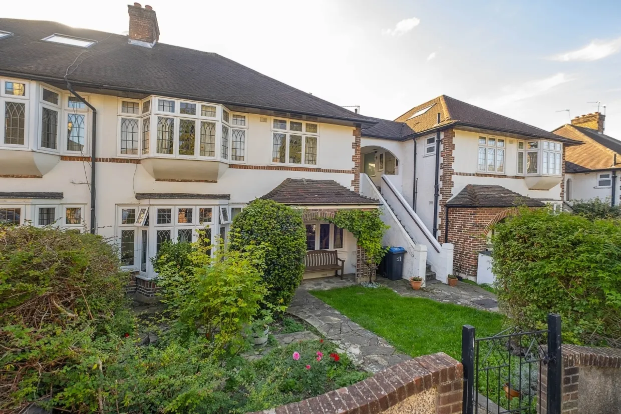 Glendale Drive London SW19 photo 14