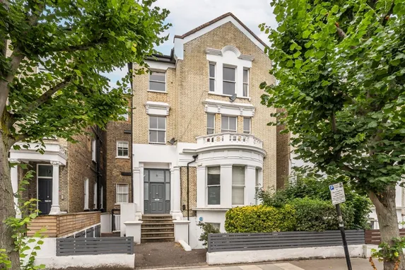 Sisters Avenue London SW11