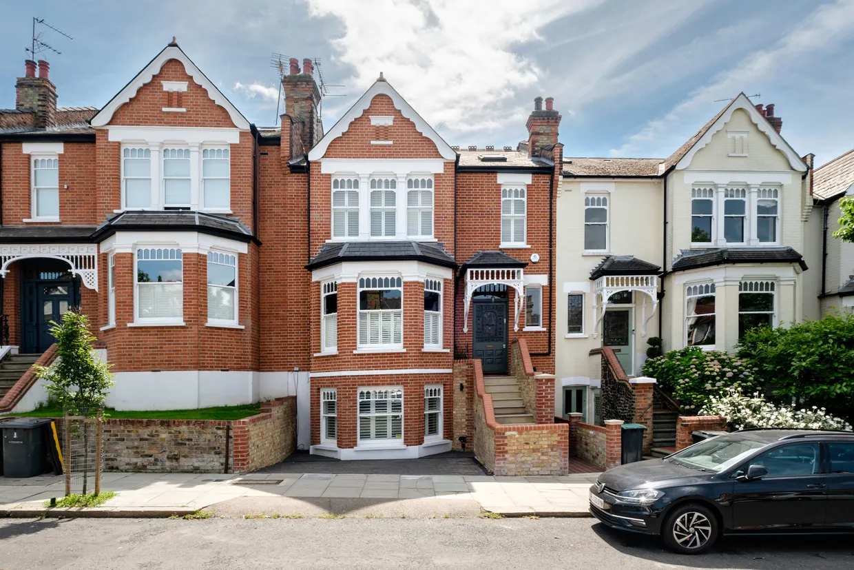 Dukes Avenue, London, N10 photo 38