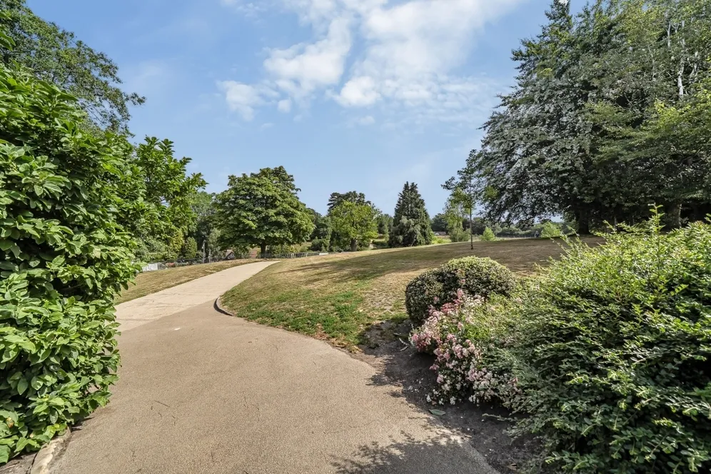 Mountfield Gardens Tunbridge Wells TN1 photo 5