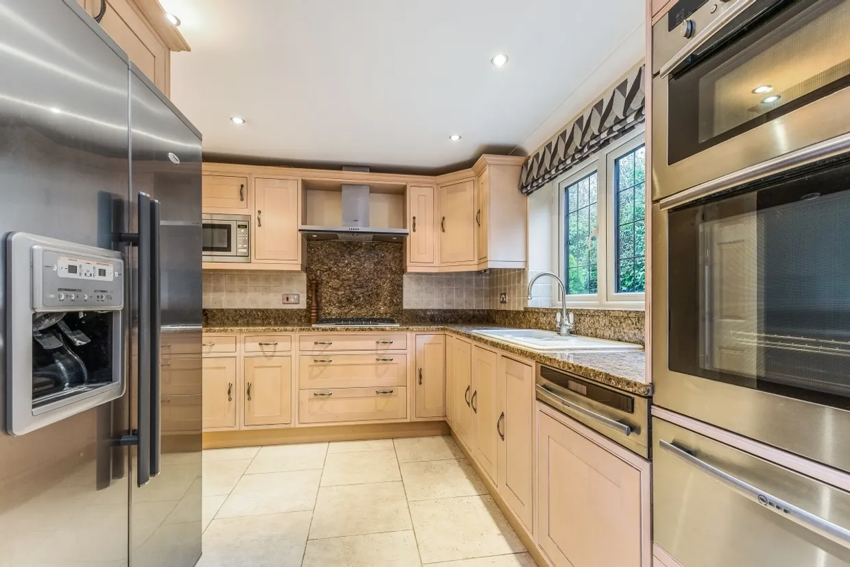 Salmons Lane Prestwood HP16 photo 14