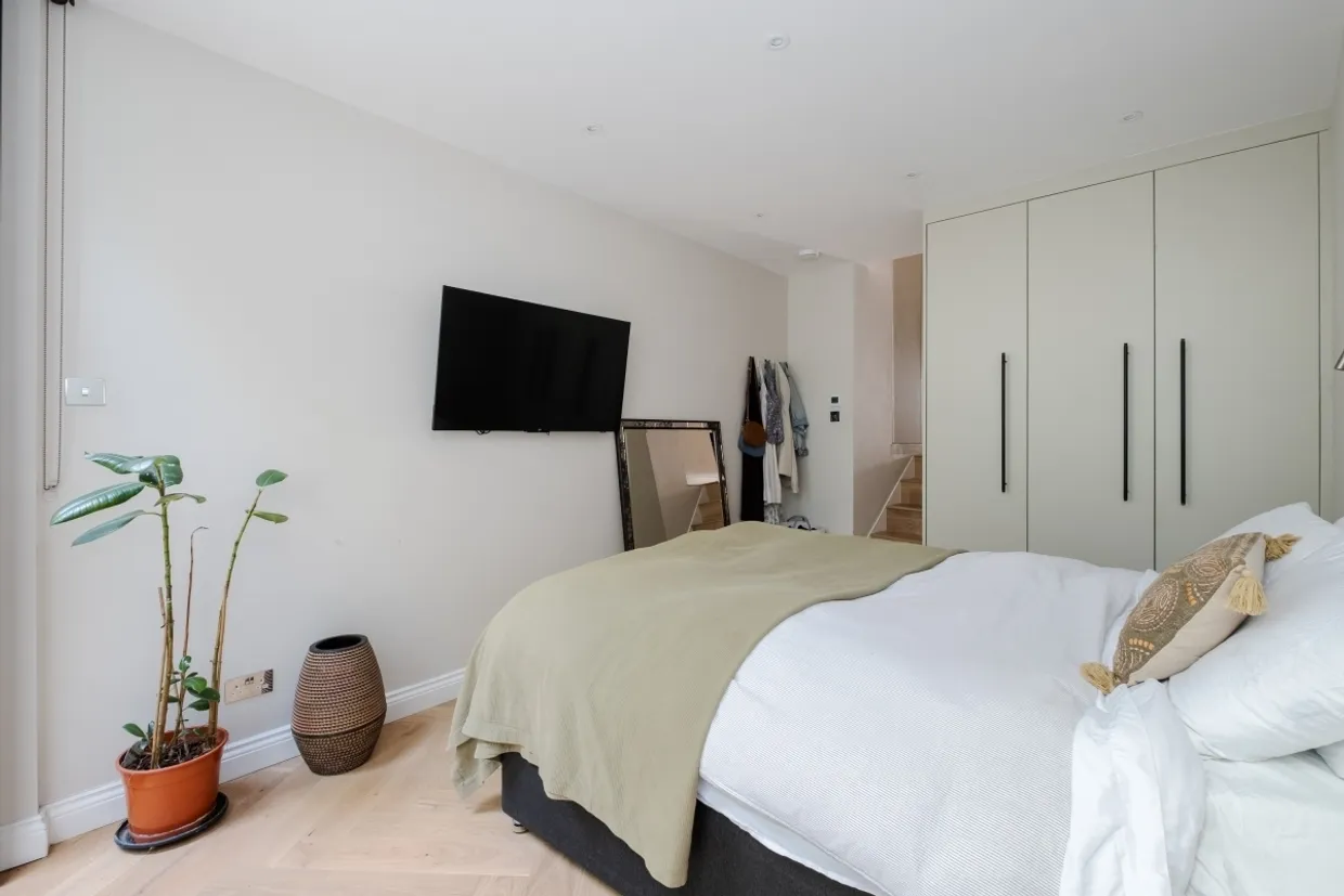 Offord Road London N1 photo 16