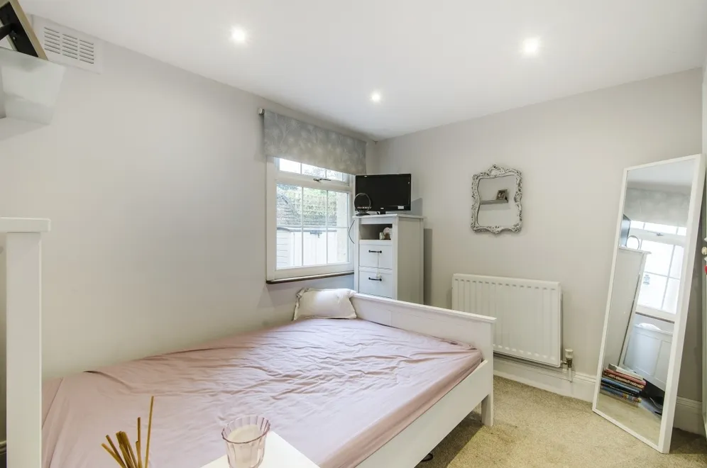 Ravenswood Road London SW12 photo 6