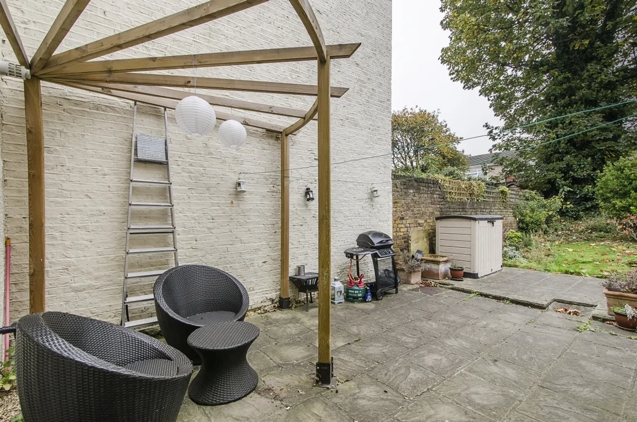 Ravenswood Road London SW12 photo 8