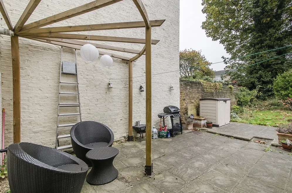 Ravenswood Road London SW12 photo 8
