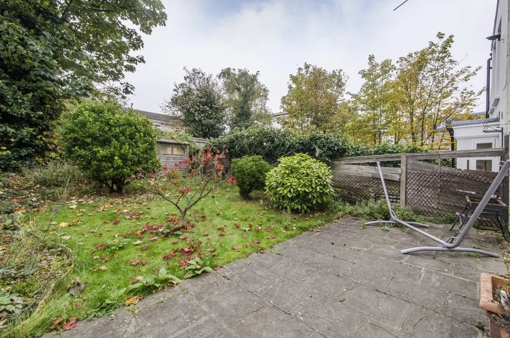 Ravenswood Road London SW12 photo 9