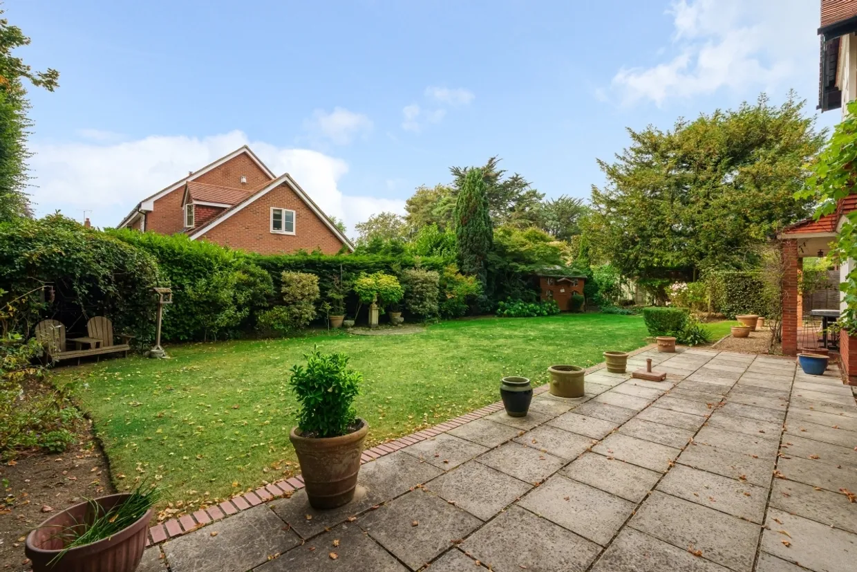 Altwood Road Maidenhead SL6 photo 6