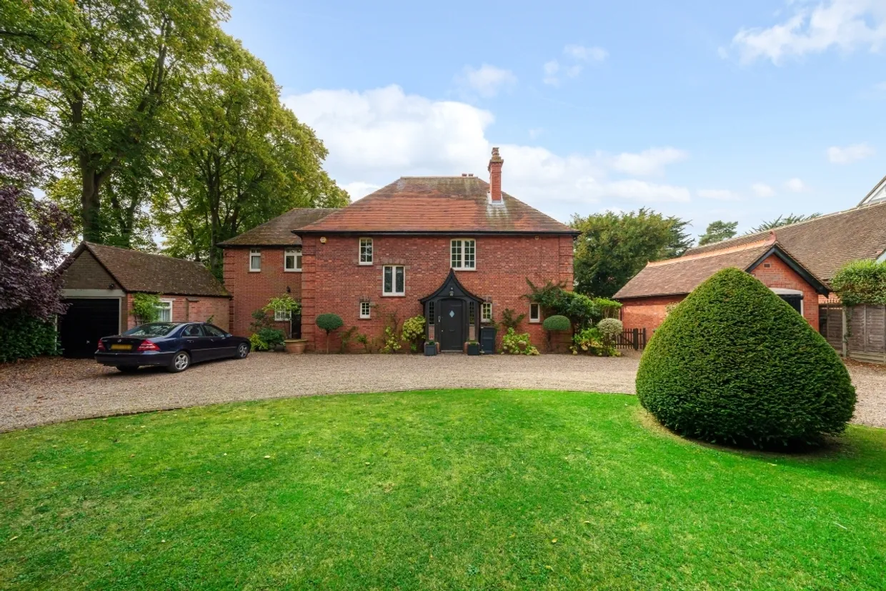 Altwood Road Maidenhead SL6 photo 7