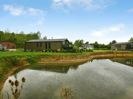 Woodthorpe Leisure Park, Woodthorpe, Alford thumb 3
