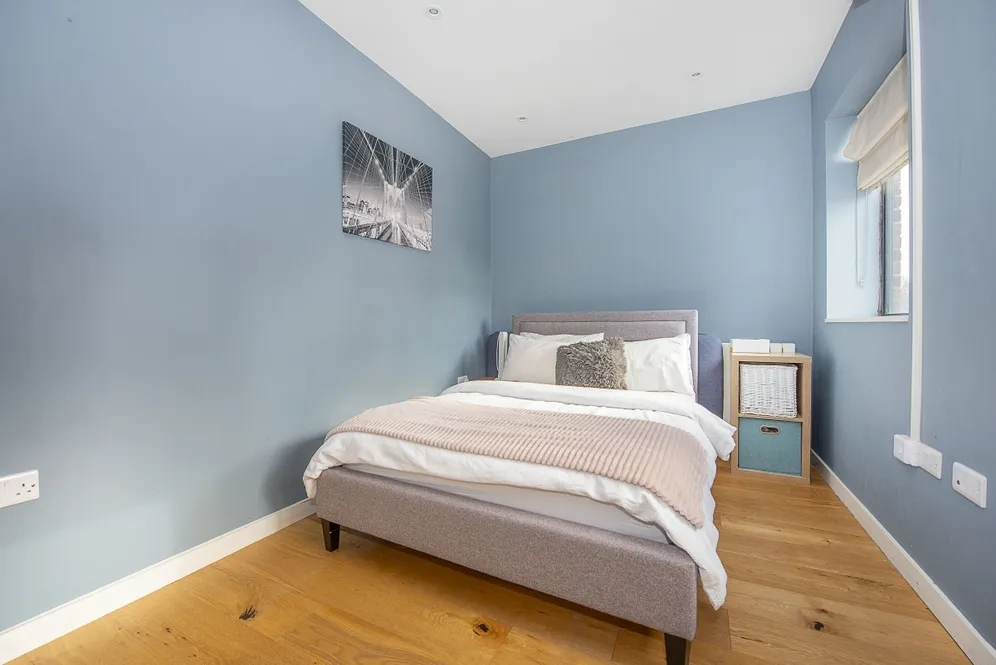 Cowleaze Road Kingston upon Thames KT2 photo 5