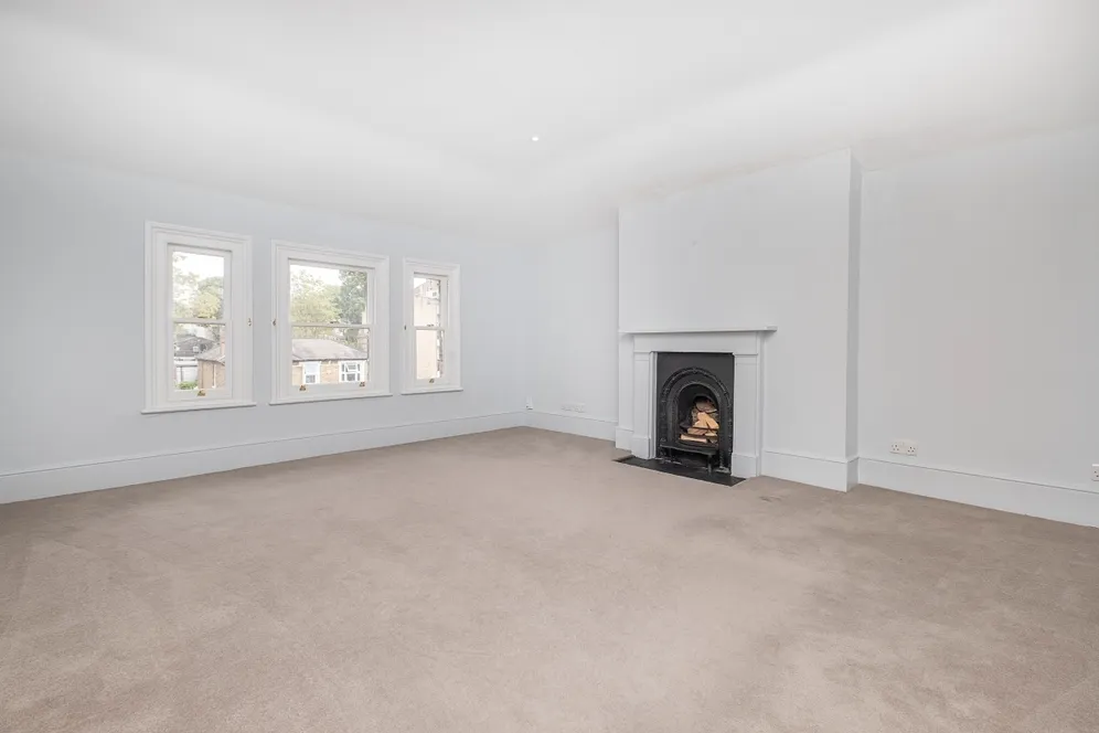 Queens Road Kingston Upon Thames KT2 photo 5